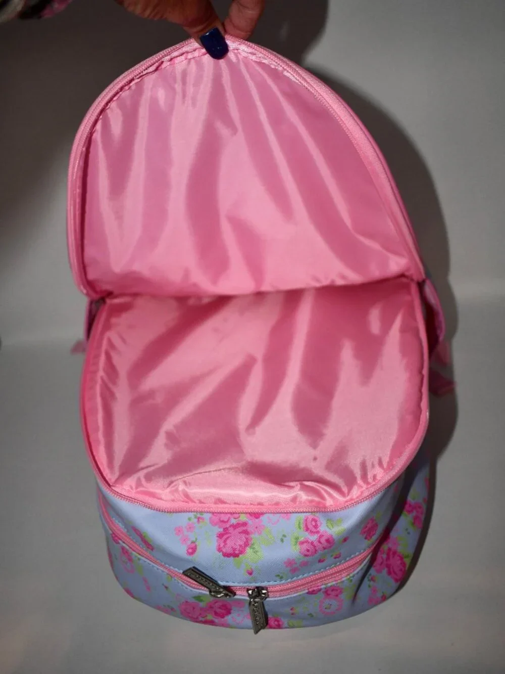 Iscream Girls Ditsy Floral Backpack in Multi #810-2322 NWT Details: Nylon materi